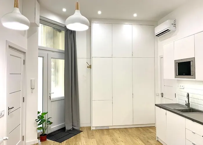 Colton Paulay Apartman