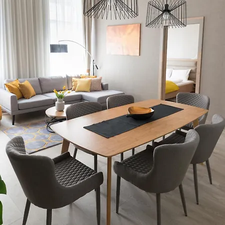 Apartamento Colton Paulay *